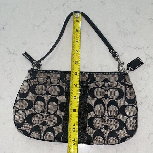 Coach Lg wristlet black & tan signature logo or small purse bag - Picture 10 of 12